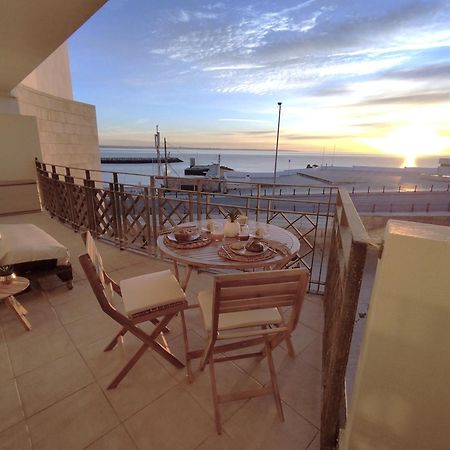 Potato Beach Apartment At Beach Front & Sea View Лагуш Екстер'єр фото